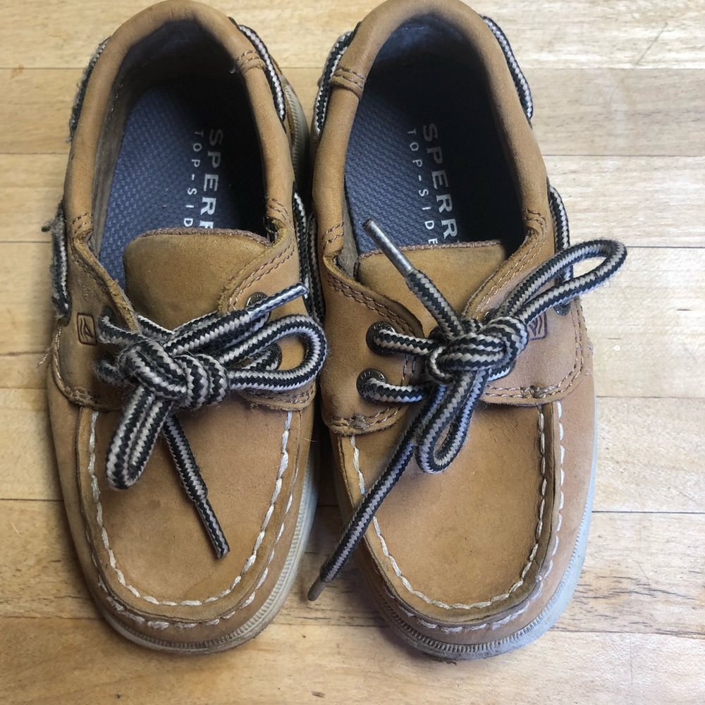 Sperry toddler Boys size 8 EUC
